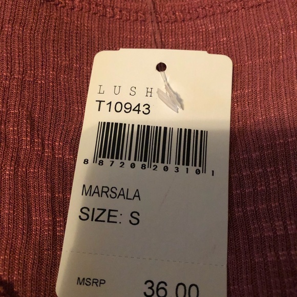 blouse - Picture 2 of 3